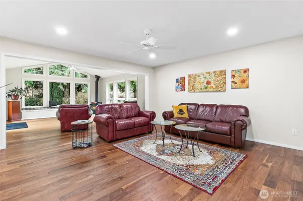 1510 199th AVE E, Lake Tapps, WA 98391