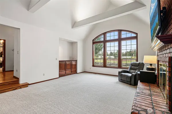 16915 32nd AVE E, Tacoma, WA 98446