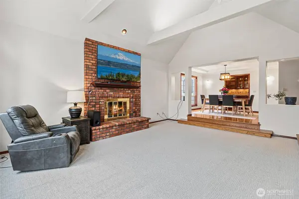 16915 32nd AVE E, Tacoma, WA 98446