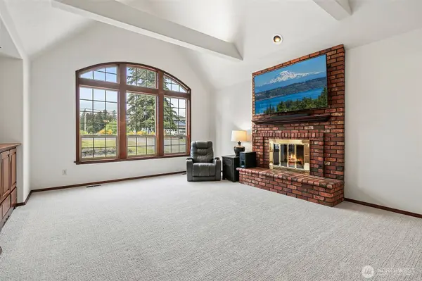 16915 32nd AVE E, Tacoma, WA 98446