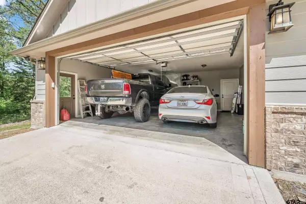 18126 County Road 4108, Lindale, TX 75771