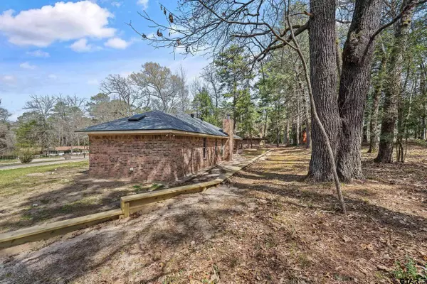 264 Peaceful Valley Trail, Holly Lake Ranch, TX 75765