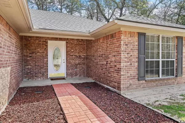 264 Peaceful Valley Trail, Holly Lake Ranch, TX 75765