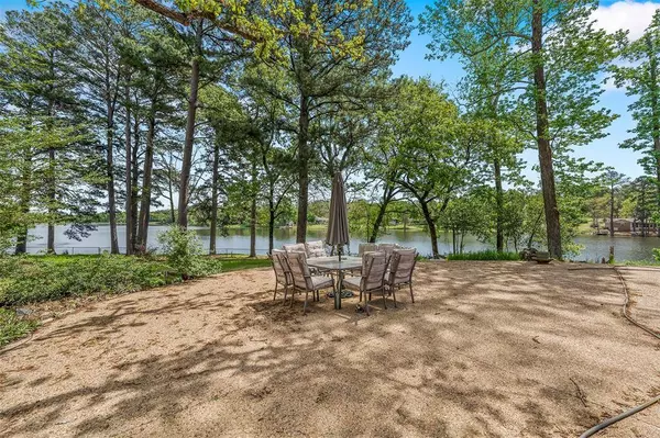 222 County Road 2430, Mineola, TX 75773