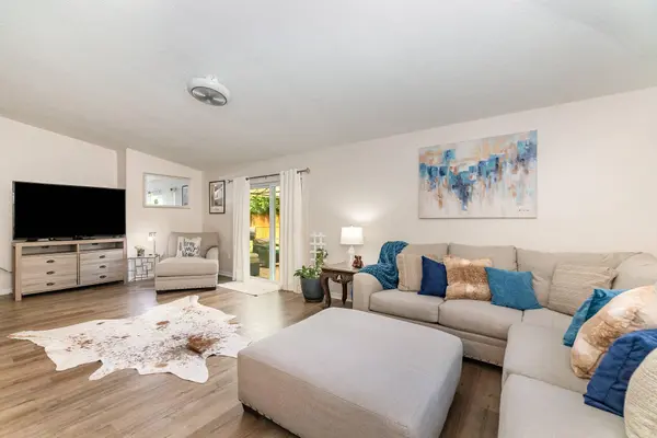 1736 Vista Lake CIR, Melbourne, FL 32904