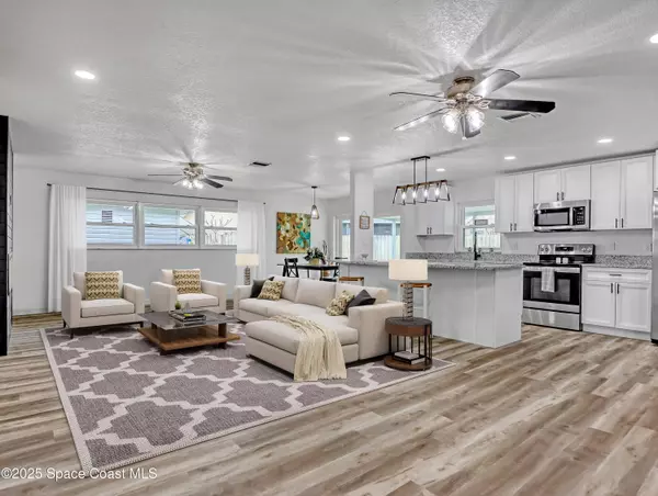 872 Sadnet CIR NE, Palm Bay, FL 32905