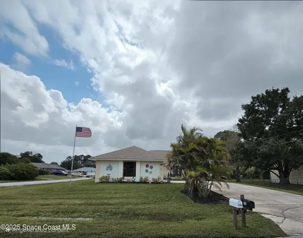 1702 Glenridge ST NW, Palm Bay, FL 32907