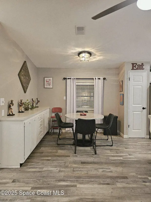 1809 Mango ST NE, Palm Bay, FL 32905