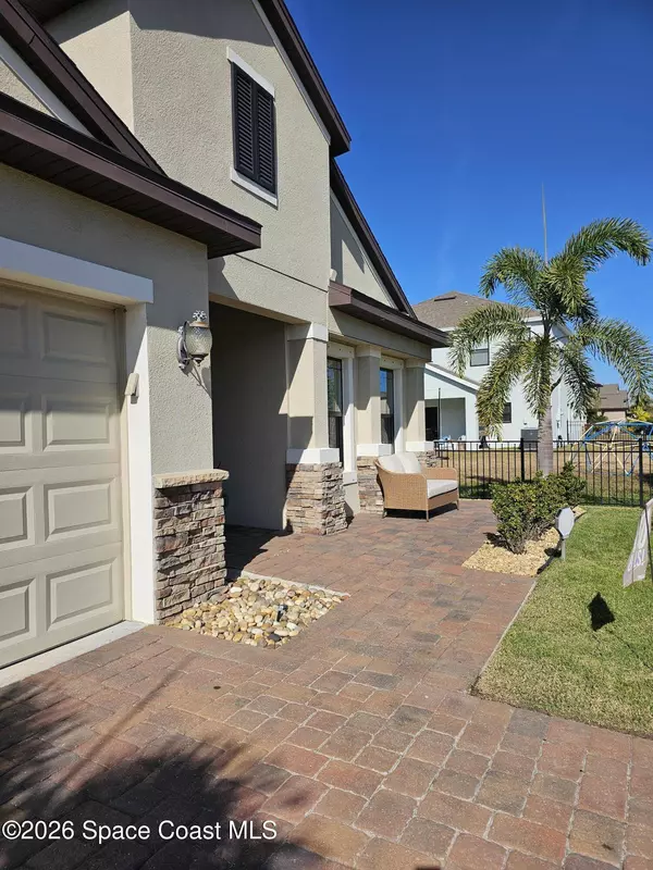 3909 Alligator Flag CIR, West Melbourne, FL 32904