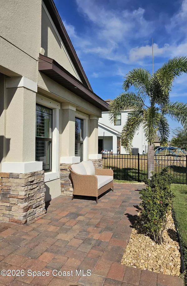 3909 Alligator Flag CIR, West Melbourne, FL 32904