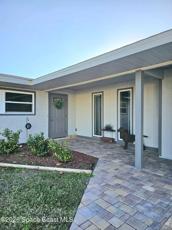 872 Sadnet CIR NE, Palm Bay, FL 32905