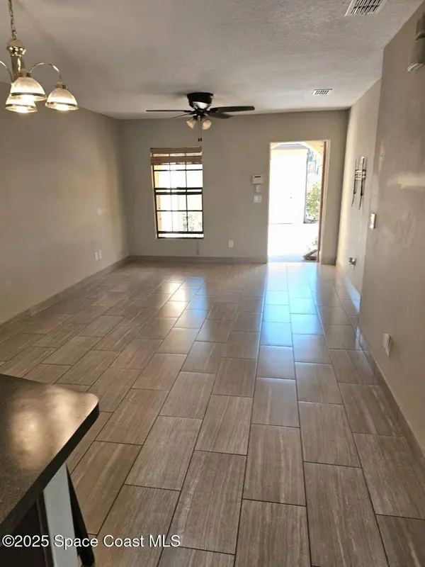 4570 Radiant WAY #104, Melbourne, FL 32901