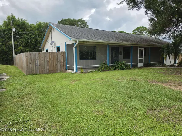 8225 97th CT, Vero Beach, FL 32967