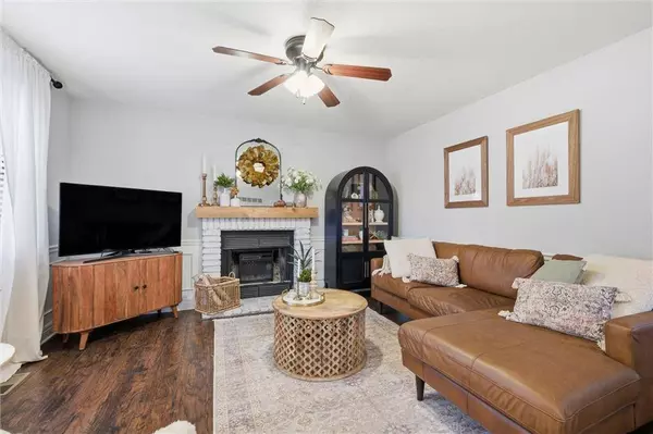 3922 Willshire DR, Lawrence, KS 66049