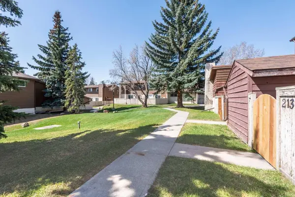 5404 10 AVE SE #213, Calgary, AB T2A 5G4