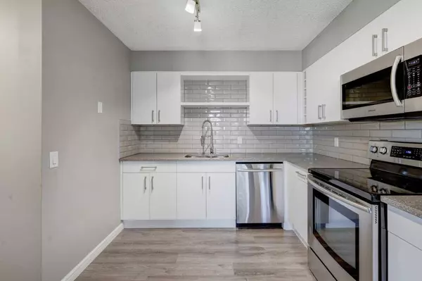 145 Point DR NW #405, Calgary, AB T3B 4W1