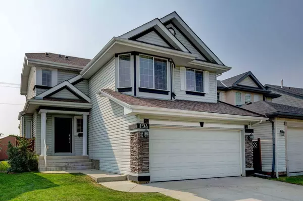 194 Somerglen WAY SW, Calgary, AB T2Y 4B3