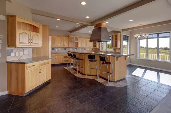 99 Hidden Creek PT NW, Calgary, AB T3A 6J7