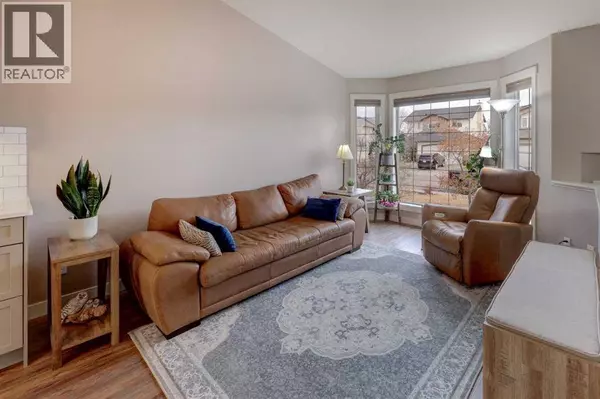 33 Willowbrook Crescent NW, Airdrie, AB T4B2S4