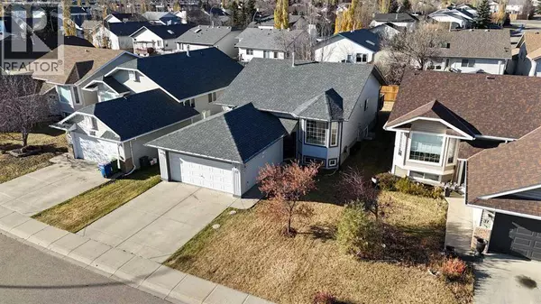 33 Willowbrook Crescent NW, Airdrie, AB T4B2S4