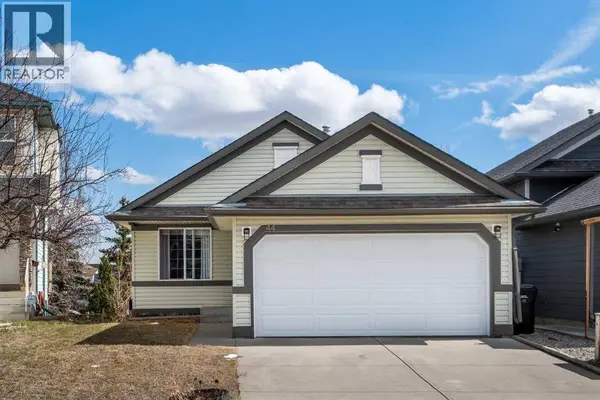 44 Somerglen Heath SW, Calgary, AB T2Y4A3