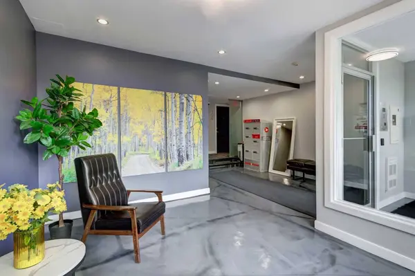 1904 10 ST SW #301, Calgary, AB T2T 3G1