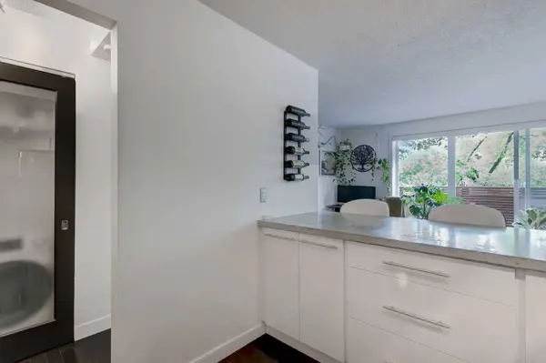 1904 10 ST SW #301, Calgary, AB T2T 3G1