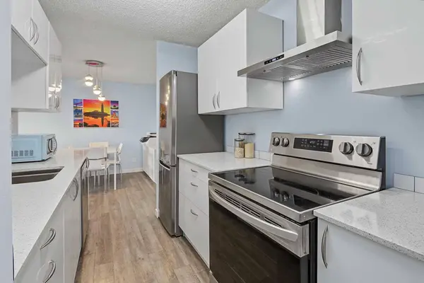 924 14 AVE SW #705, Calgary, AB T2R 0N7