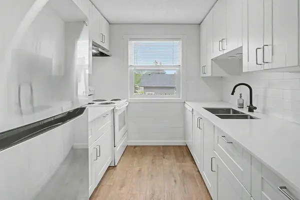 6304 28 AVE NE, Calgary, AB T1K 4K7