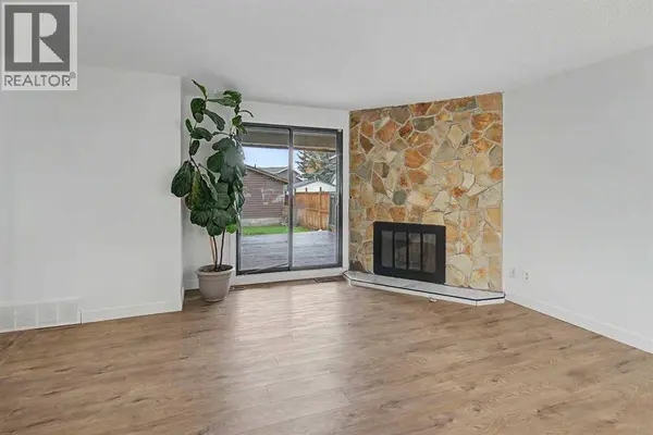 6304 28 Avenue NE, Calgary, AB T1K4K7