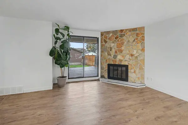 6304 28 AVE NE, Calgary, AB T1K 4K7