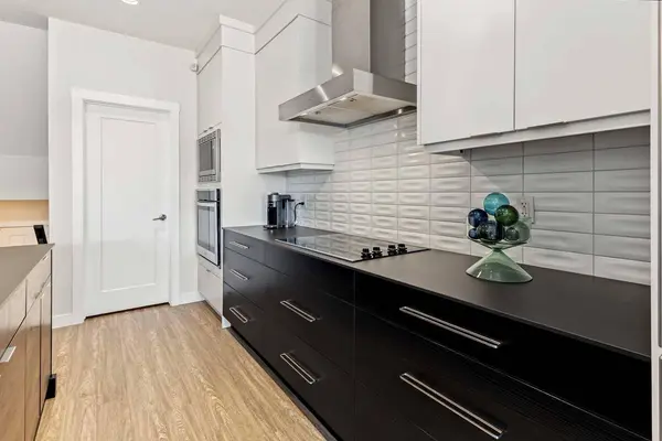 16 Tuscany Valley GRV NW, Calgary, AB T3L 0E3