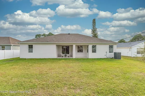 1717 Dalroy ST NW, Palm Bay, FL 32907