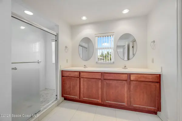 624 Cedar Side CIR NE, Palm Bay, FL 32905