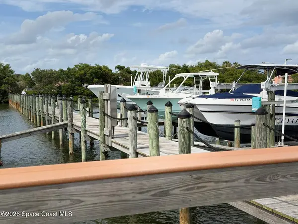 5569 Cord Grass LN, Melbourne Beach, FL 32951