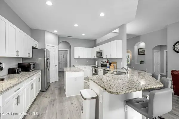 382 Eldron BLVD NE, Palm Bay, FL 32907