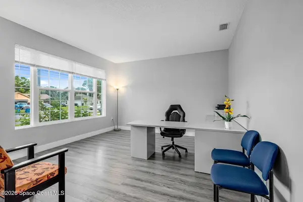 382 Eldron BLVD NE, Palm Bay, FL 32907