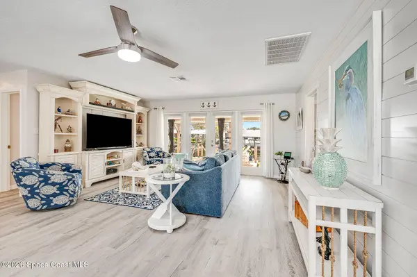 452 Cardinal DR, Satellite Beach, FL 32937