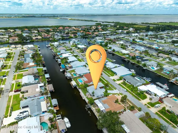 452 Cardinal DR, Satellite Beach, FL 32937