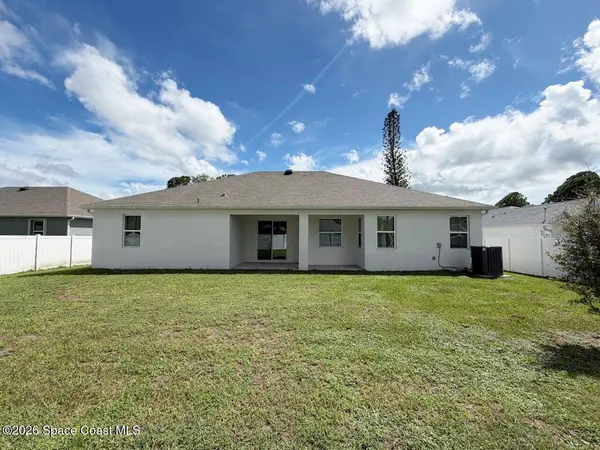 1717 Dalroy ST NW, Palm Bay, FL 32907