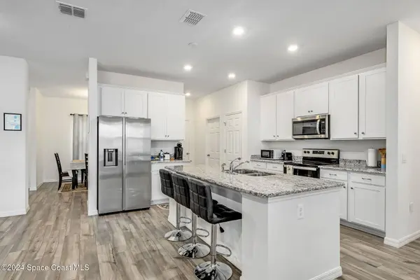 1717 Dalroy ST NW, Palm Bay, FL 32907