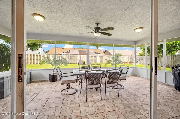 1947 Glen Meadows CIR, Melbourne, FL 32935