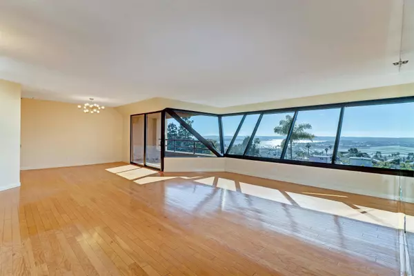 230 W Laurel Street #503, San Diego, CA 92101