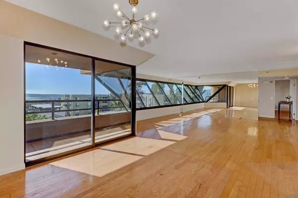 230 W Laurel Street #503, San Diego, CA 92101