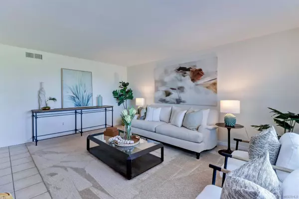 7623 Flag Lake Street, San Diego, CA 92119