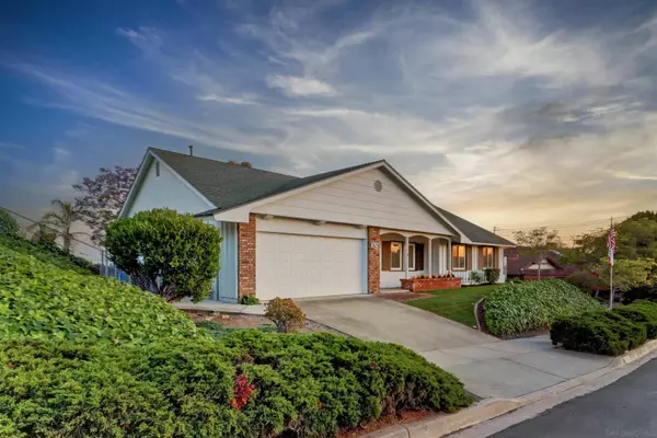 7623 Flag Lake Street, San Diego, CA 92119