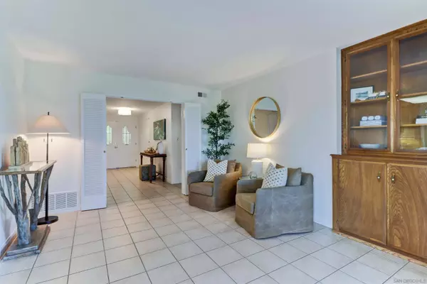 7623 Flag Lake Street, San Diego, CA 92119