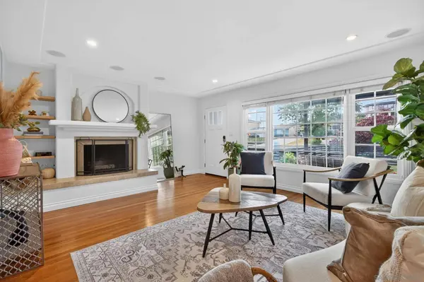 1335 Loring Street, San Diego, CA 92109