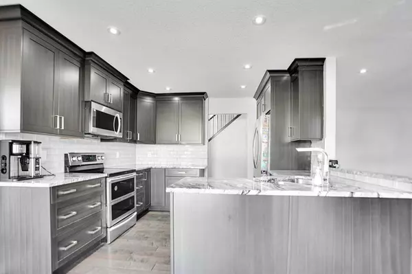 Friday Featured Home: 33 Douglasbank Rise SE