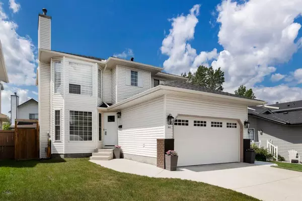  Friday’s Featured Home: Fully Renovated Luxury Walkout in Riverbend 